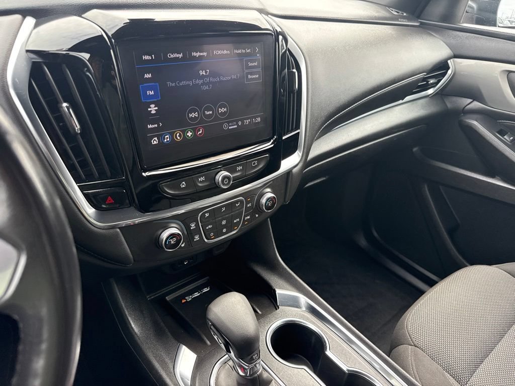 Certified 2022 Chevrolet Traverse LT w/ Midnight/Sport Edition AWD/4WD image 18
