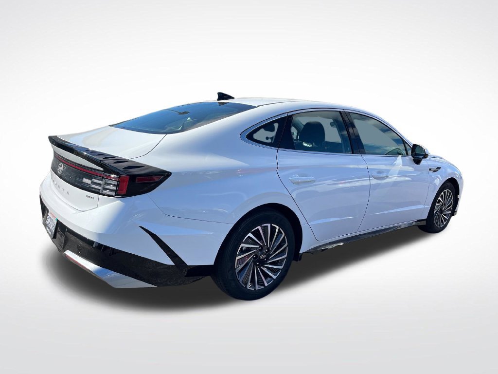 Used 2025 Hyundai Sonata SEL FWD image 5
