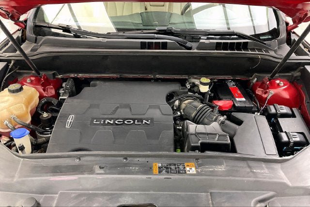 Used 2016 Lincoln MKX Select w/ Select Plus Package AWD/4WD image 28