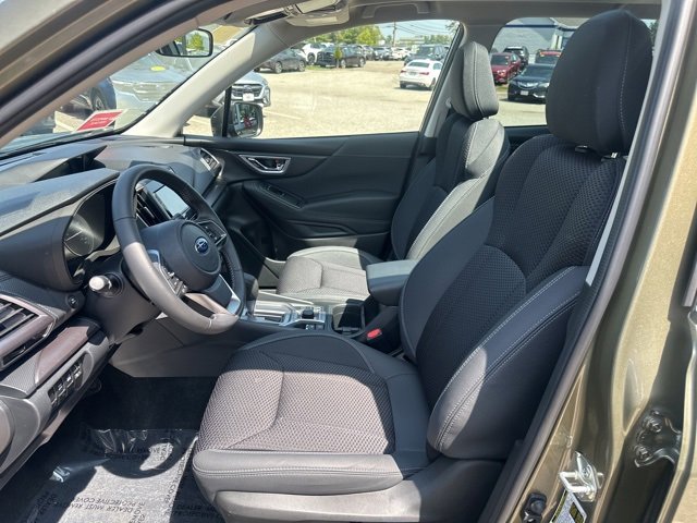 Used 2022 Subaru Forester Premium image 38
