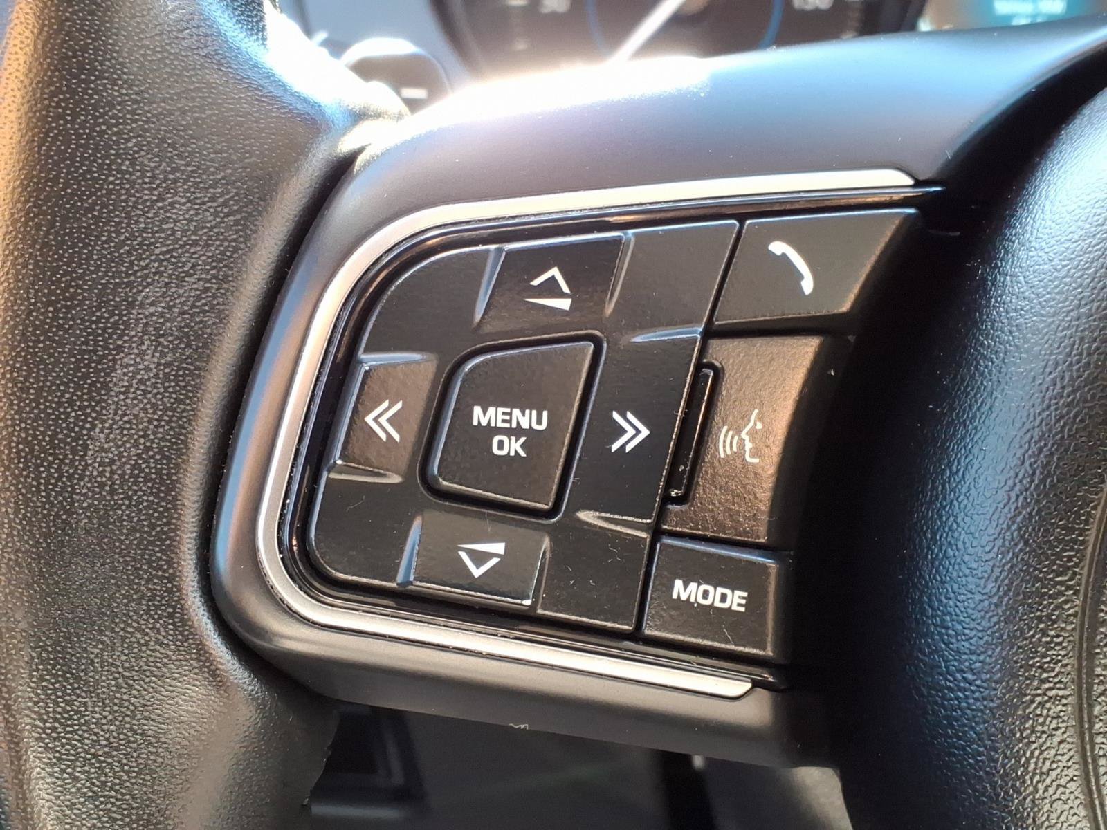 Used 2019 Jaguar F-PACE Premium AWD/4WD image 18