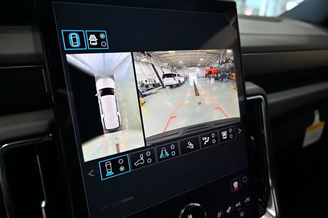 New 2026 GMC Yukon XL Denali w/ Denali Reserve Package AWD/4WD image 19