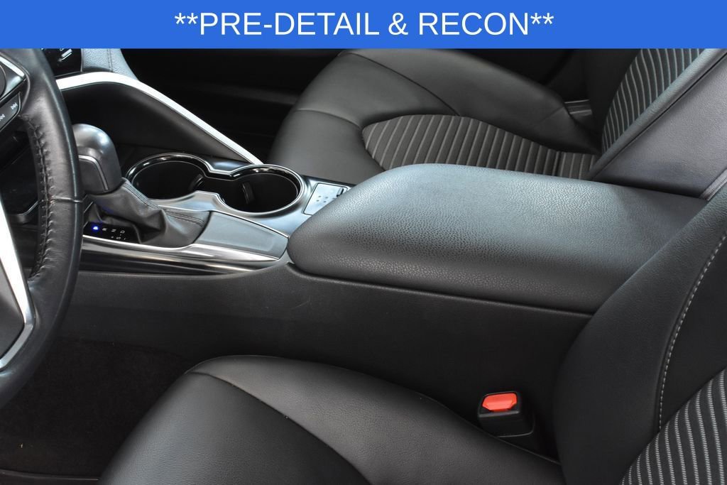 Used 2020 Toyota Camry SE FWD image 15