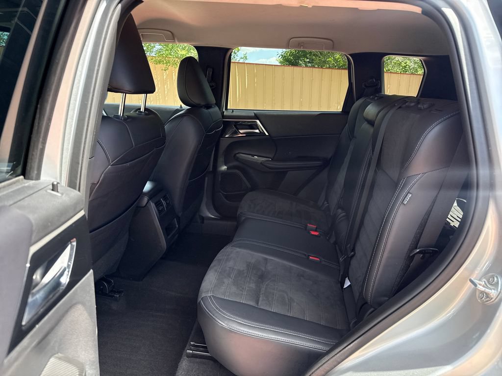 Used 2024 Mitsubishi Outlander SE AWD/4WD image 19