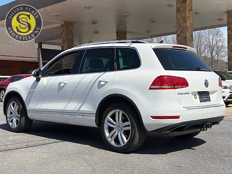 Used 2013 Volkswagen Touareg Executive image 4
