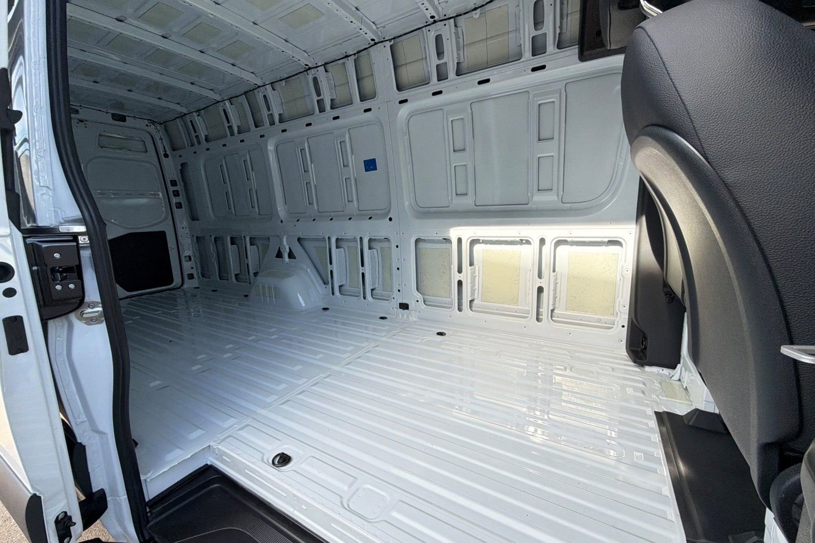 New 2025 Mercedes-Benz Sprinter 2500 image 8