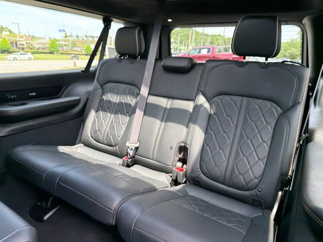 Used 2024 Jeep Grand Wagoneer L Series III AWD/4WD image 30