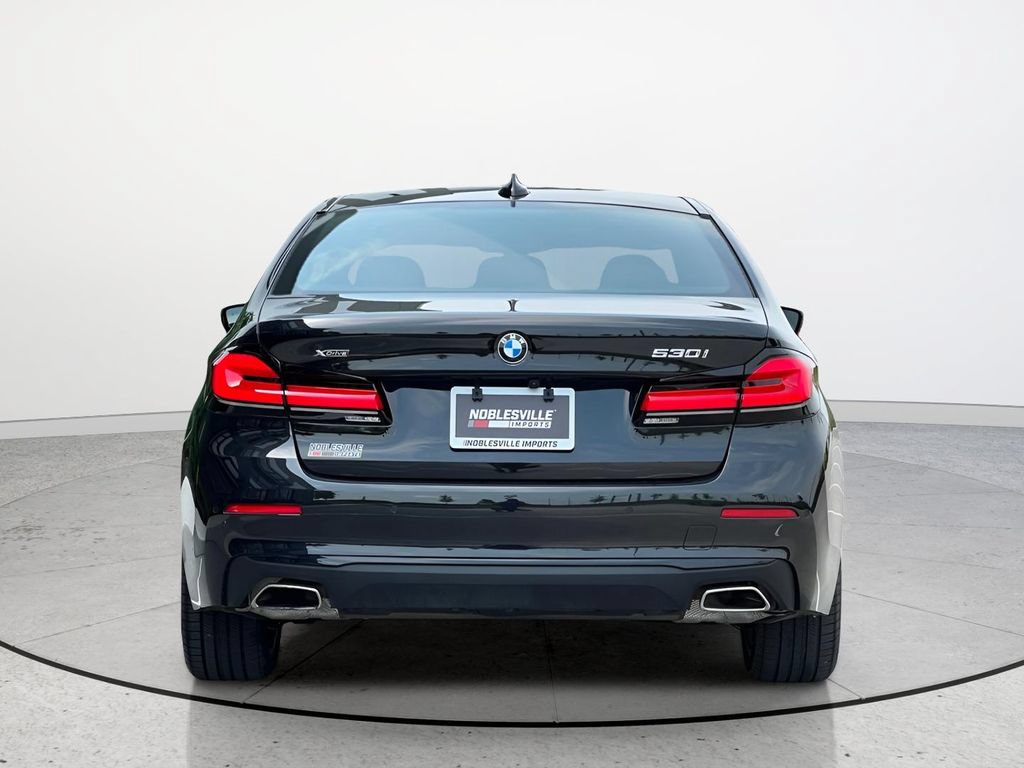Used 2022 BMW 530i xDrive w/ Convenience Package AWD/4WD image 5