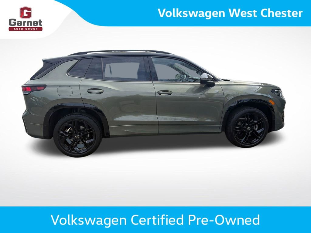 Certified 2025 Volkswagen Tiguan SE R-Line AWD/4WD image 7
