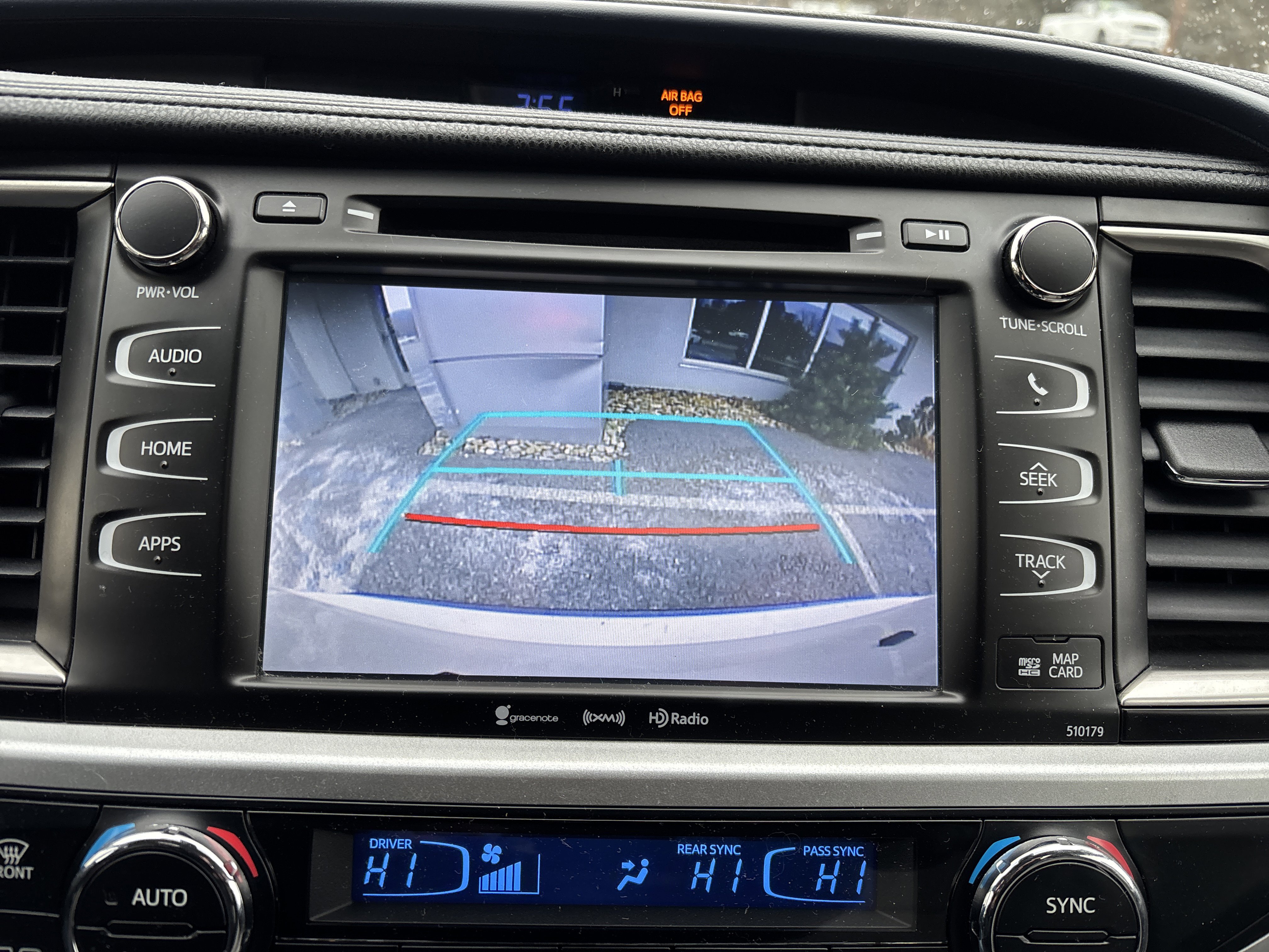 Used 2018 Toyota Highlander XLE image 32