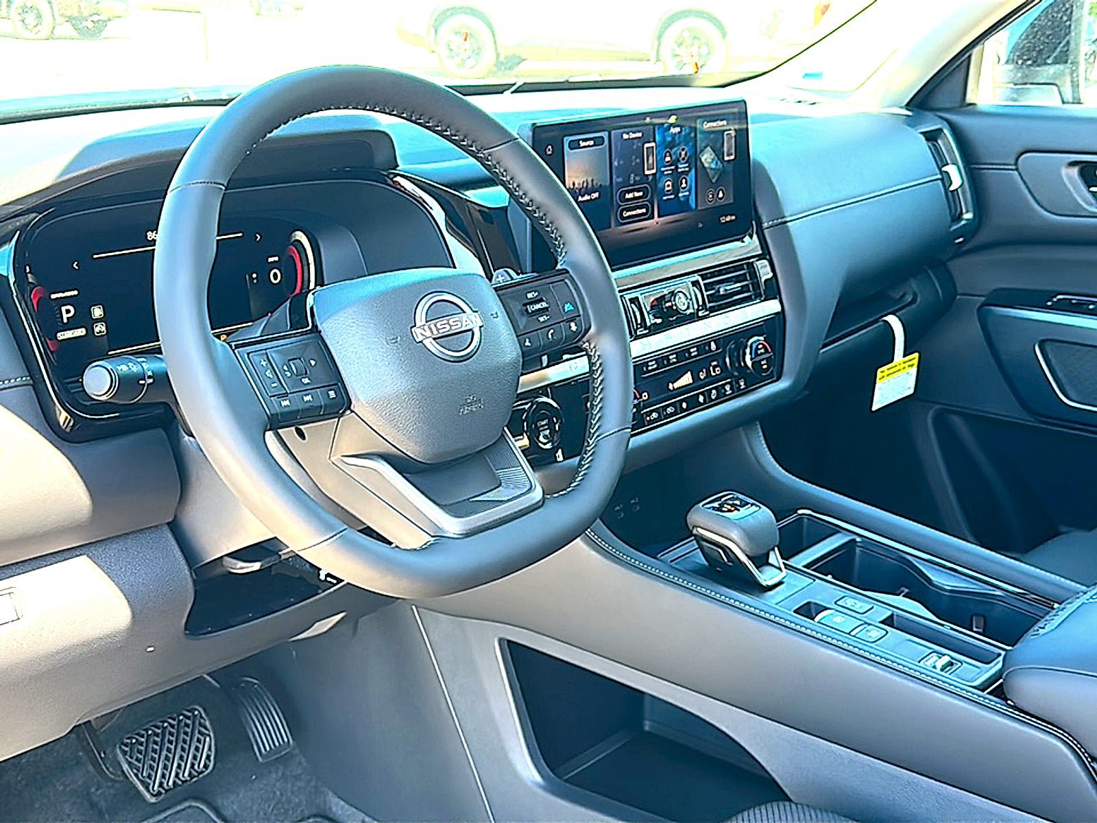 New 2026 Nissan Pathfinder SL w/ SL Premium Package FWD image 9