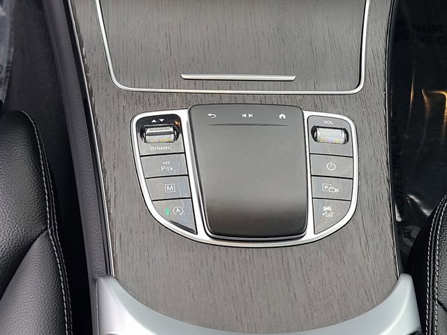 Used 2022 Mercedes-Benz GLC 300 4MATIC w/ Multimedia Package Lite image 22