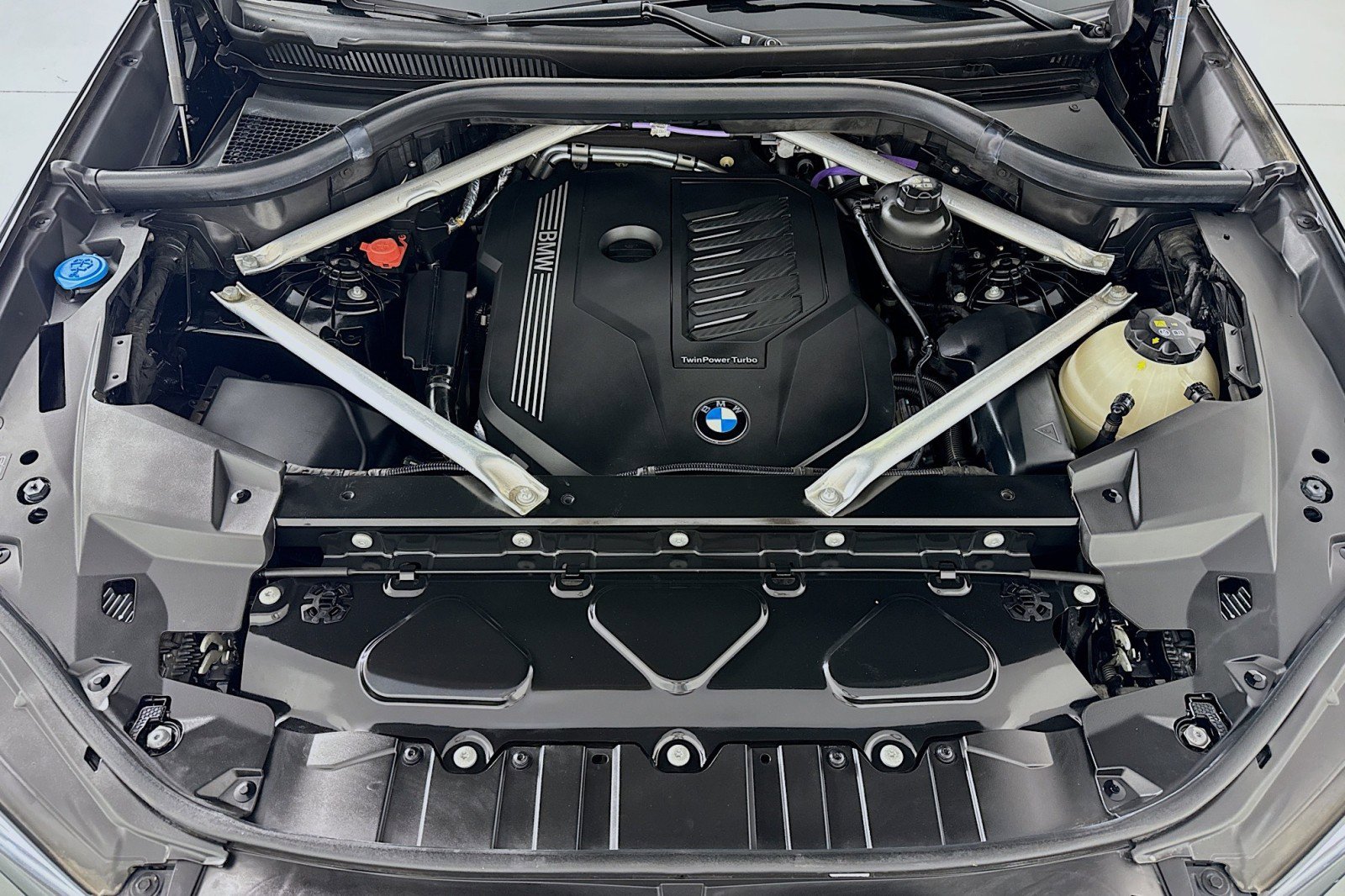 Used 2023 BMW X5 sDrive40i w/ M Sport Package image 11