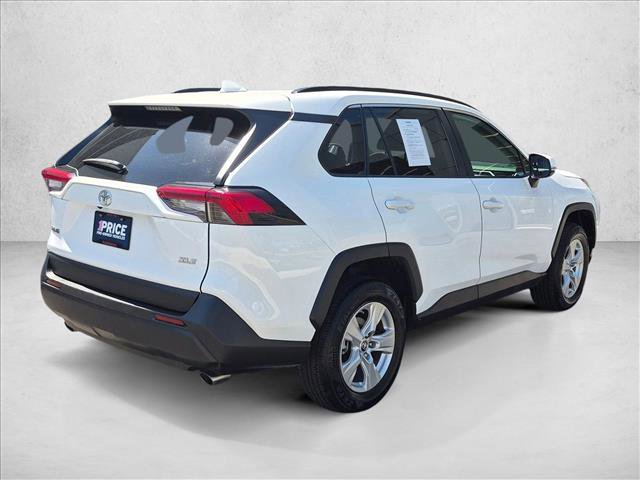 Used 2019 Toyota RAV4 XLE w/ Convenience Package FWD image 5