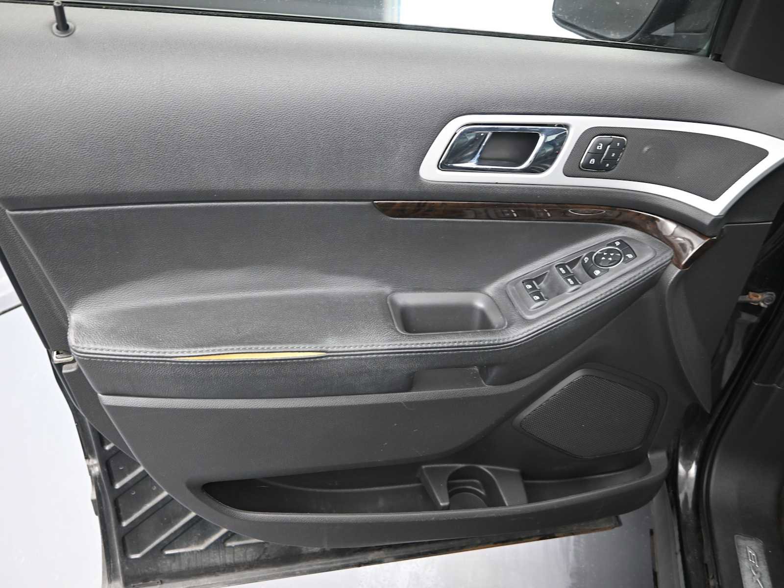 Used 2012 Ford Explorer Limited image 12