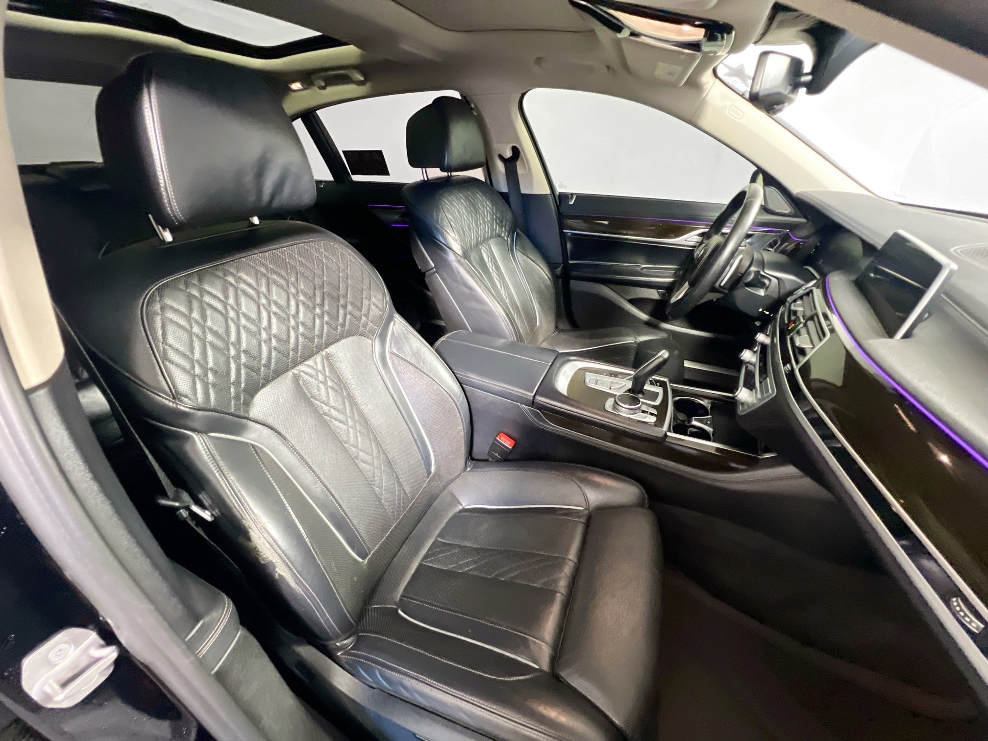 Used 2022 BMW 740i xDrive w/ Premium Package AWD/4WD image 30