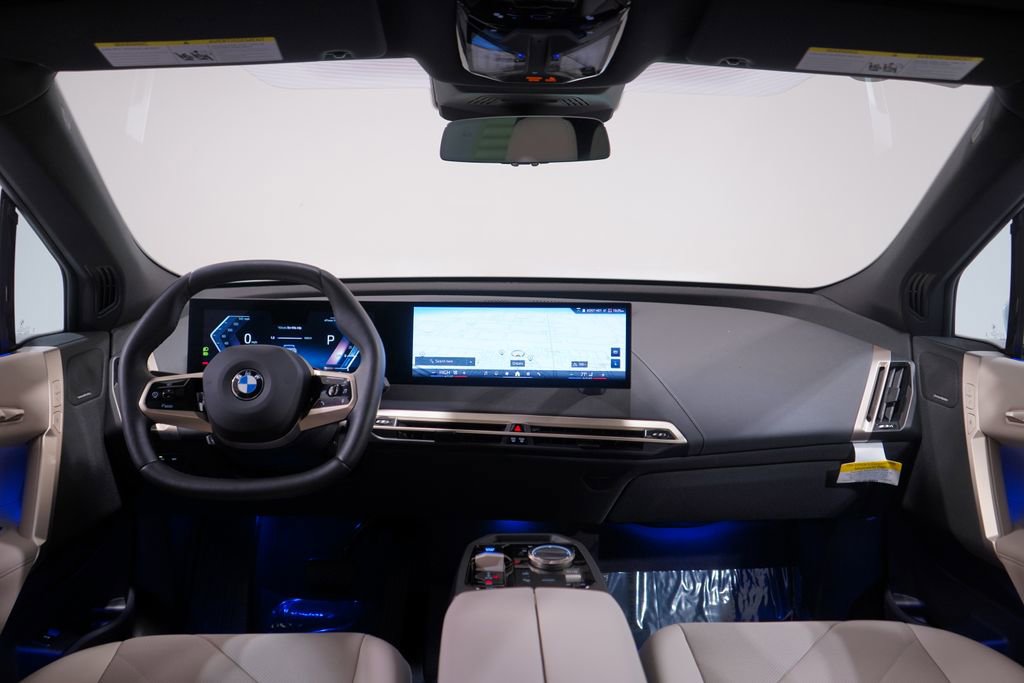 Used 2026 BMW iX xDrive60 image 10