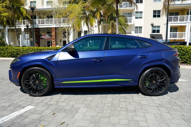 Used 2025 Lamborghini Urus SE image 14