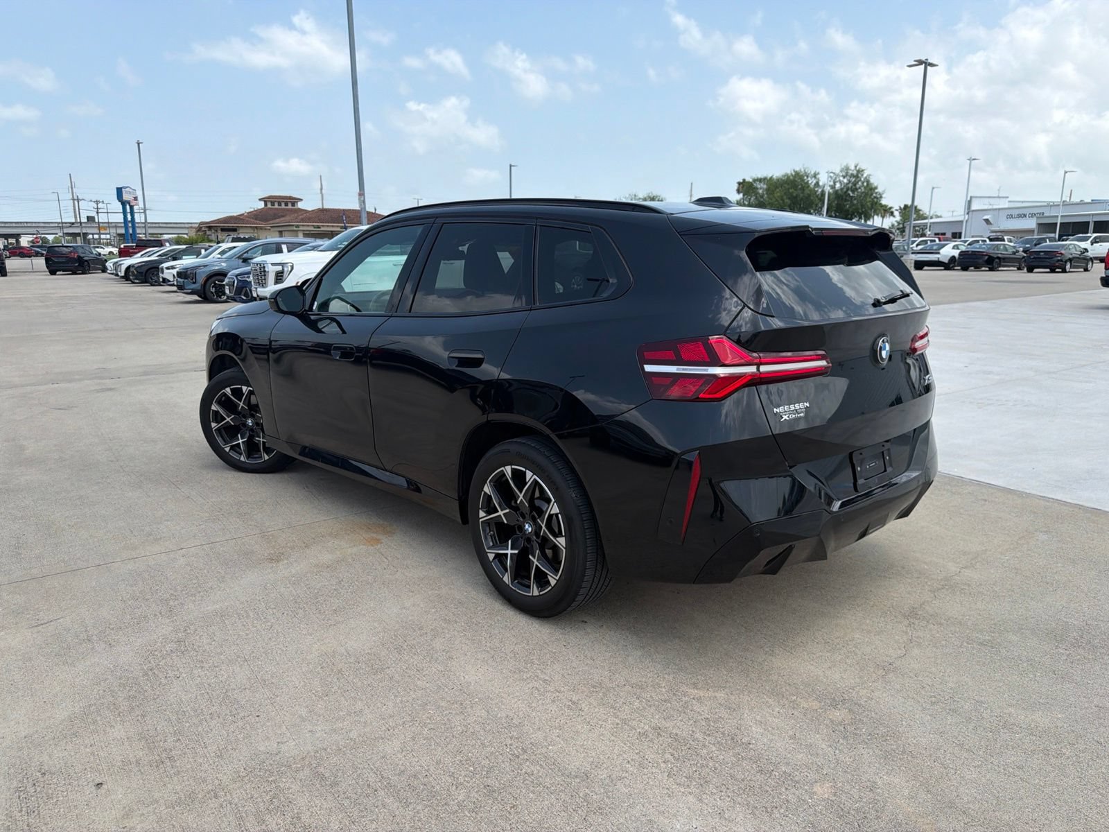 Used 2025 BMW X3 xDrive30i AWD/4WD image 5