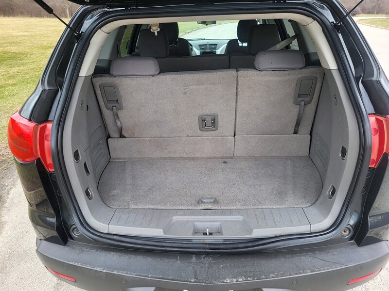 Used 2012 Chevrolet Traverse LT FWD image 10
