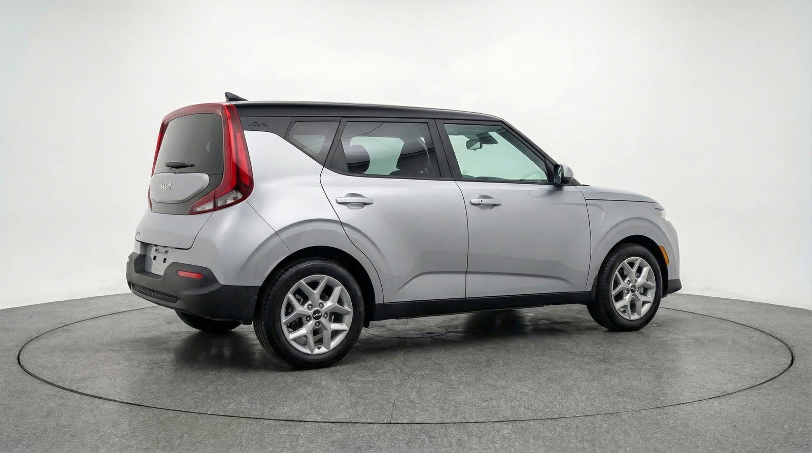 Used 2025 Kia Soul LX w/ LX Technology Package FWD image 9
