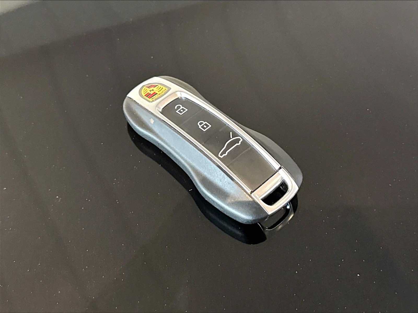 Used 2024 Porsche Panamera 4 w/ Premium Package AWD/4WD image 34