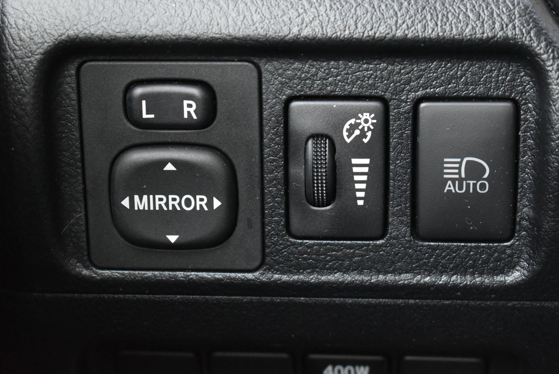 Used 2022 Toyota 4Runner Limited AWD/4WD image 17