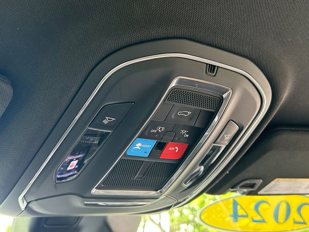 Certified 2024 Jeep Grand Cherokee Limited w/ Black Appearance Package image 54