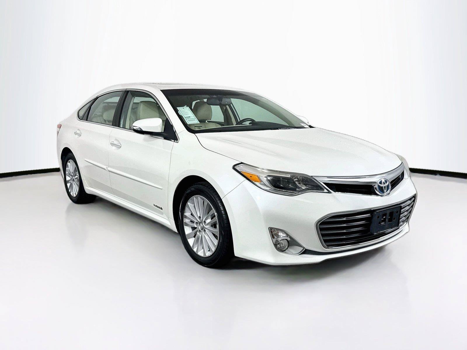 Used 2013 Toyota Avalon Limited FWD image 10