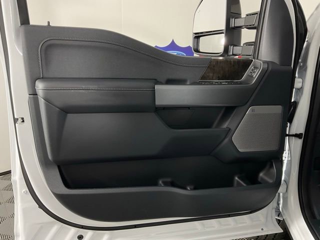 New 2026 Ford F250 Lariat w/ Black Appearance Package AWD/4WD image 11