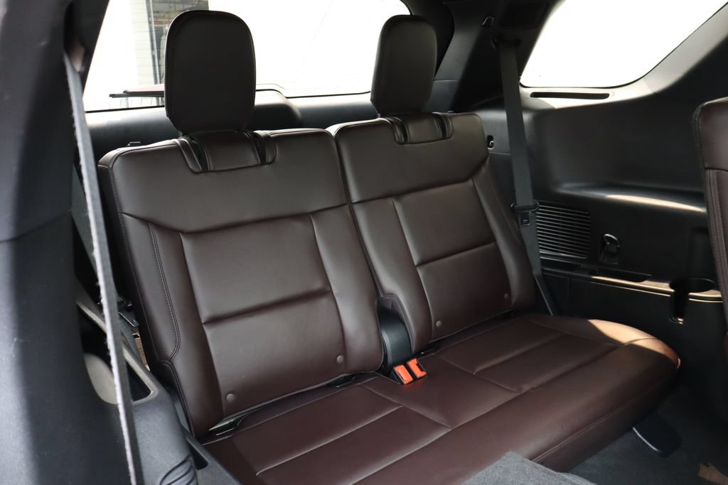 Used 2025 Ford Explorer Platinum w/ LUX Leather Package AWD/4WD image 34