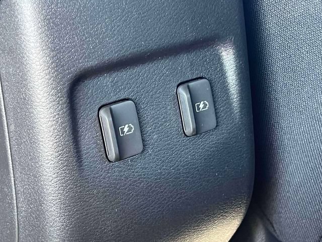 Used 2023 Nissan Kicks SV FWD image 15