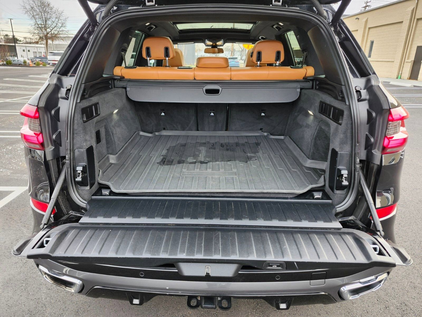 Used 2021 BMW X5 xDrive40i w/ M Sport Package image 33