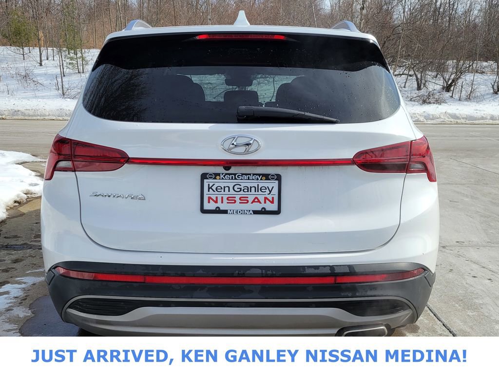 Used 2023 Hyundai Santa Fe SEL image 4