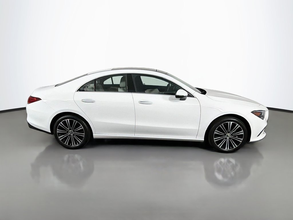 Used 2023 Mercedes-Benz CLA 250 4MATIC w/ Premium Package image 8