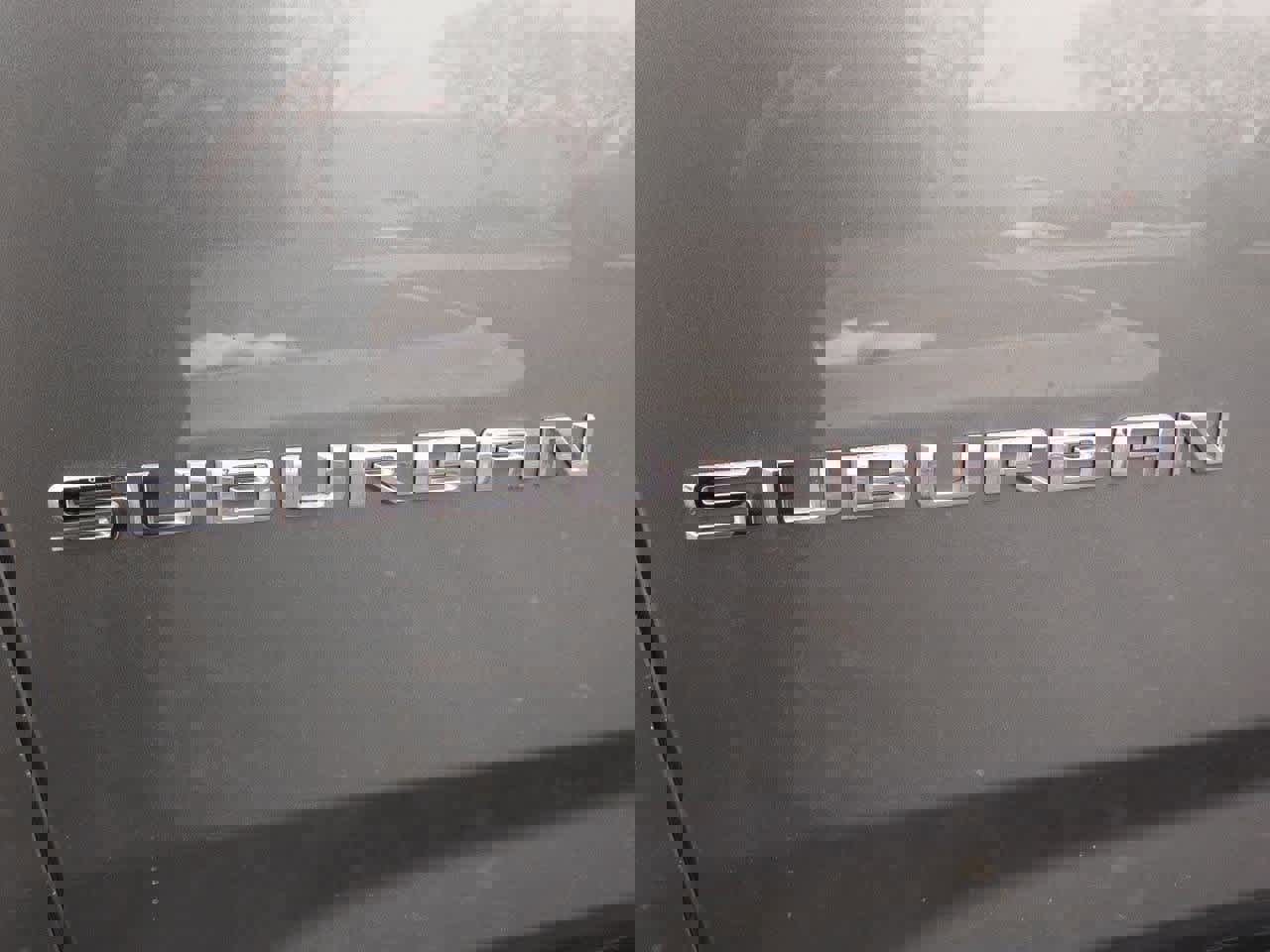 Used 2023 Chevrolet Suburban Premier image 12