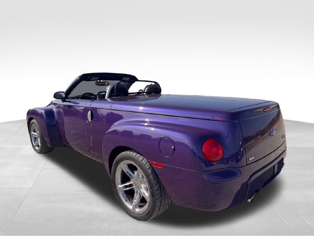 Used 2004 Chevrolet SSR w/ Preferred Equipment Group RWD image 7
