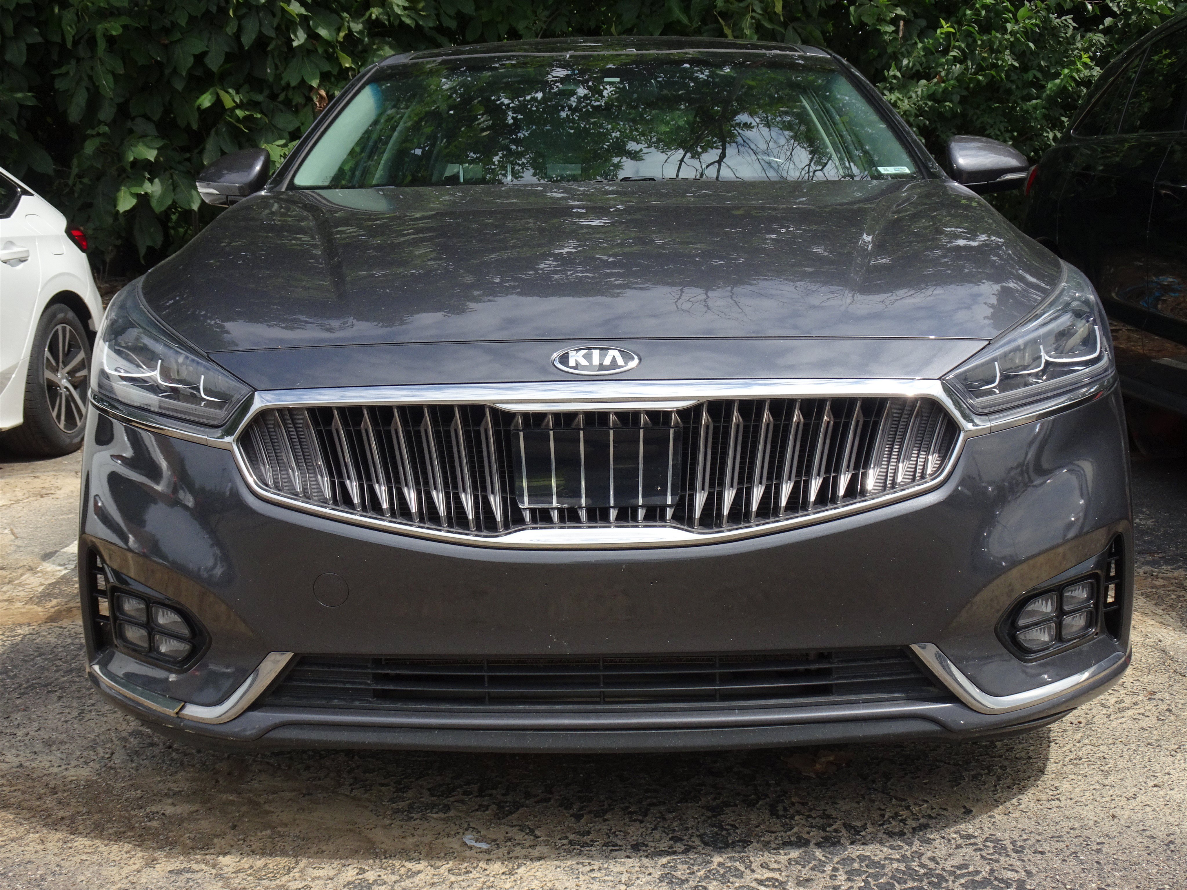 Used 2017 Kia Cadenza Technology FWD image 3