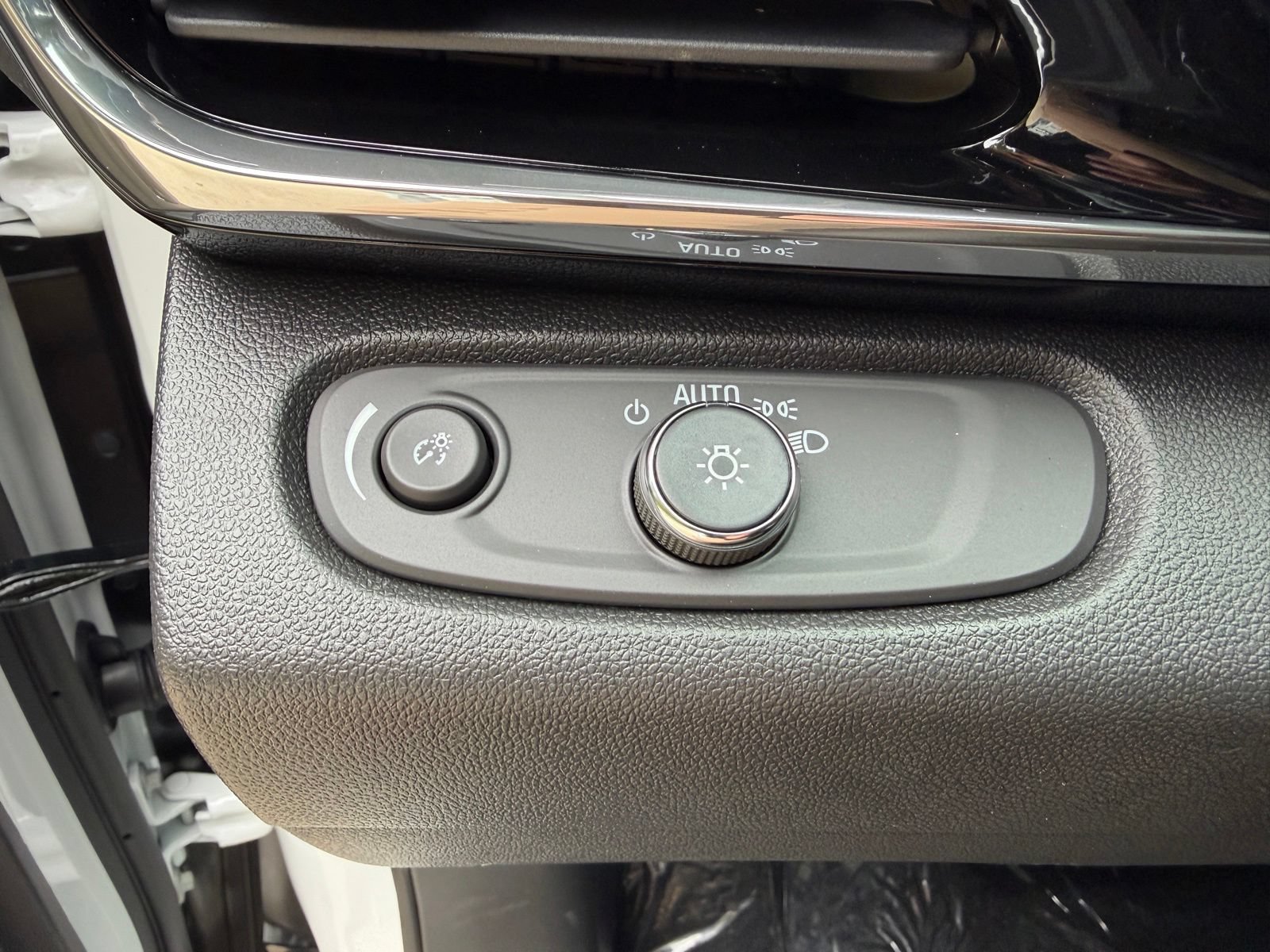 New 2026 Buick Envista Sport Touring w/ Convenience I Package FWD image 12