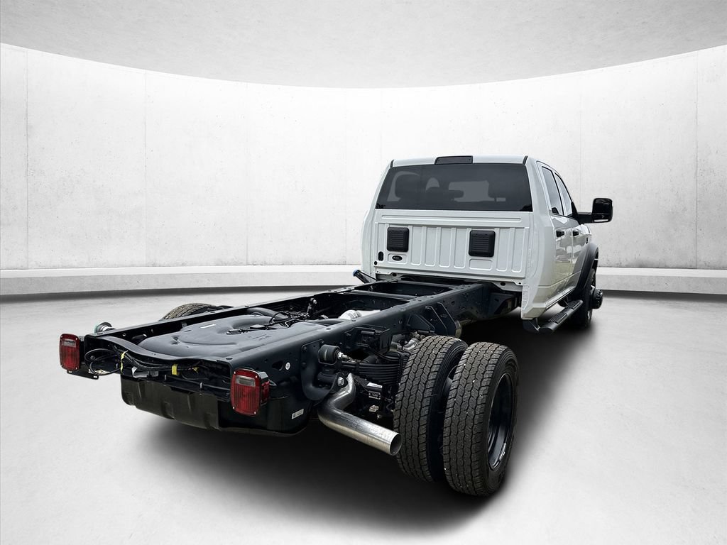 New 2026 RAM 5500 Tradesman AWD/4WD image 3
