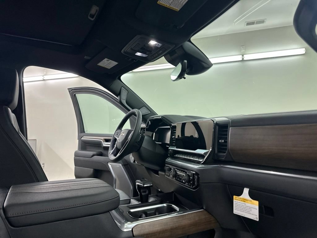 New 2026 Chevrolet Silverado 1500 High Country AWD/4WD image 21