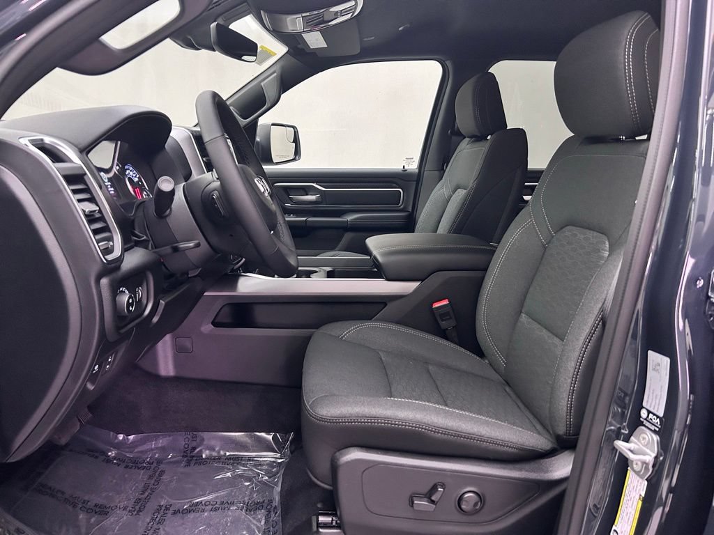 New 2026 RAM 1500 Big Horn AWD/4WD image 13