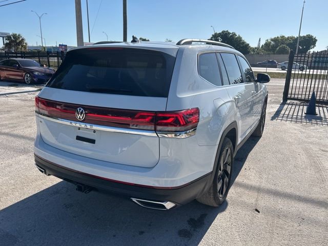 Used 2024 Volkswagen Atlas SE FWD image 4