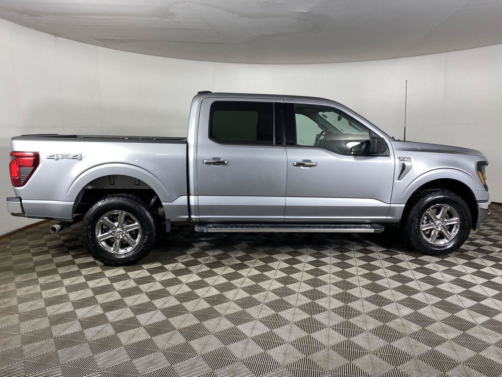 Used 2025 Ford F150 XLT w/ Equipment Group 301A Standard AWD/4WD image 8