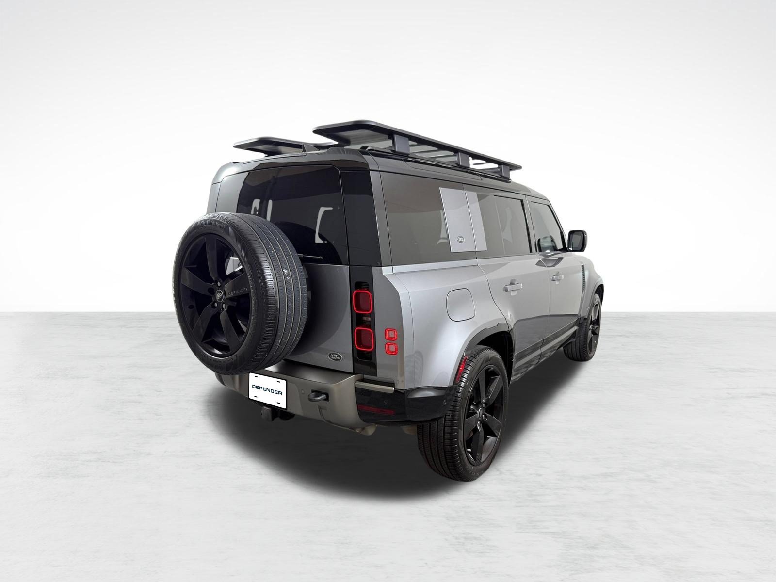 Certified 2023 Land Rover Defender 110 X-Dynamic SE AWD/4WD image 9