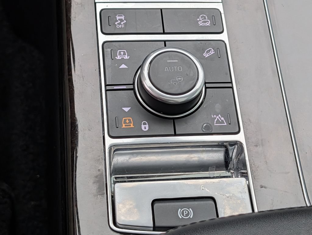Used 2019 Land Rover Range Rover Supercharged AWD/4WD image 17