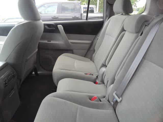 Used 2012 Toyota Highlander 4WD w/ Tech Pkg image 11