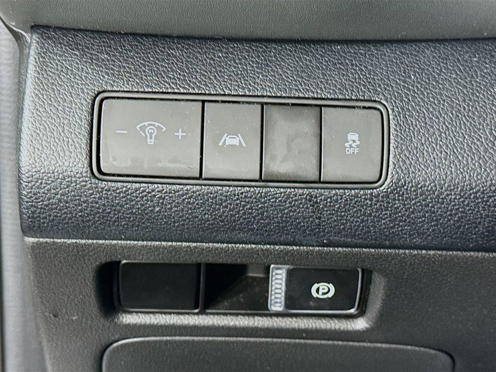 Certified 2022 Hyundai Santa Fe SEL image 19