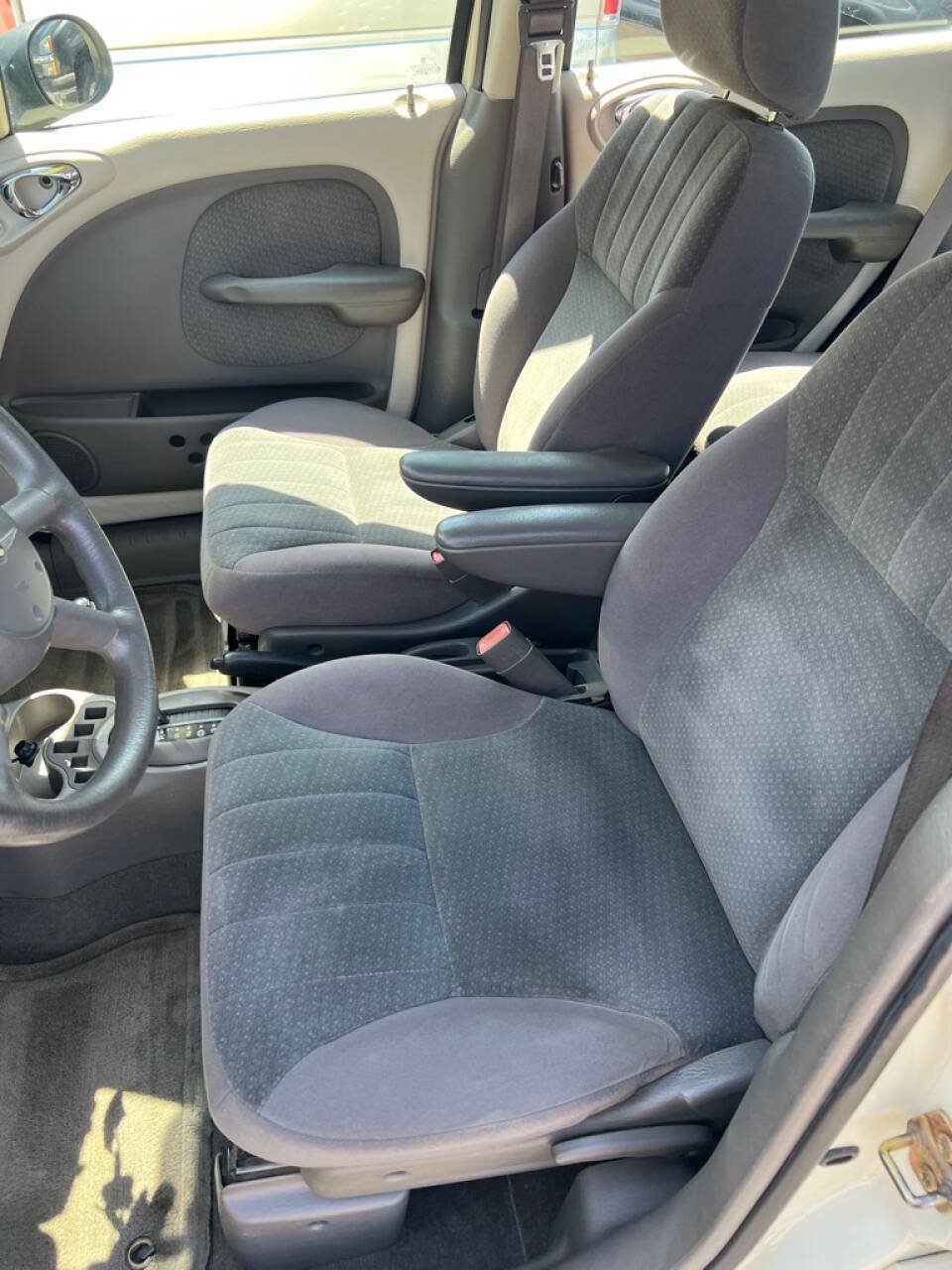Used 2004 Chrysler PT Cruiser w/ PWR Convenience Group FWD image 26