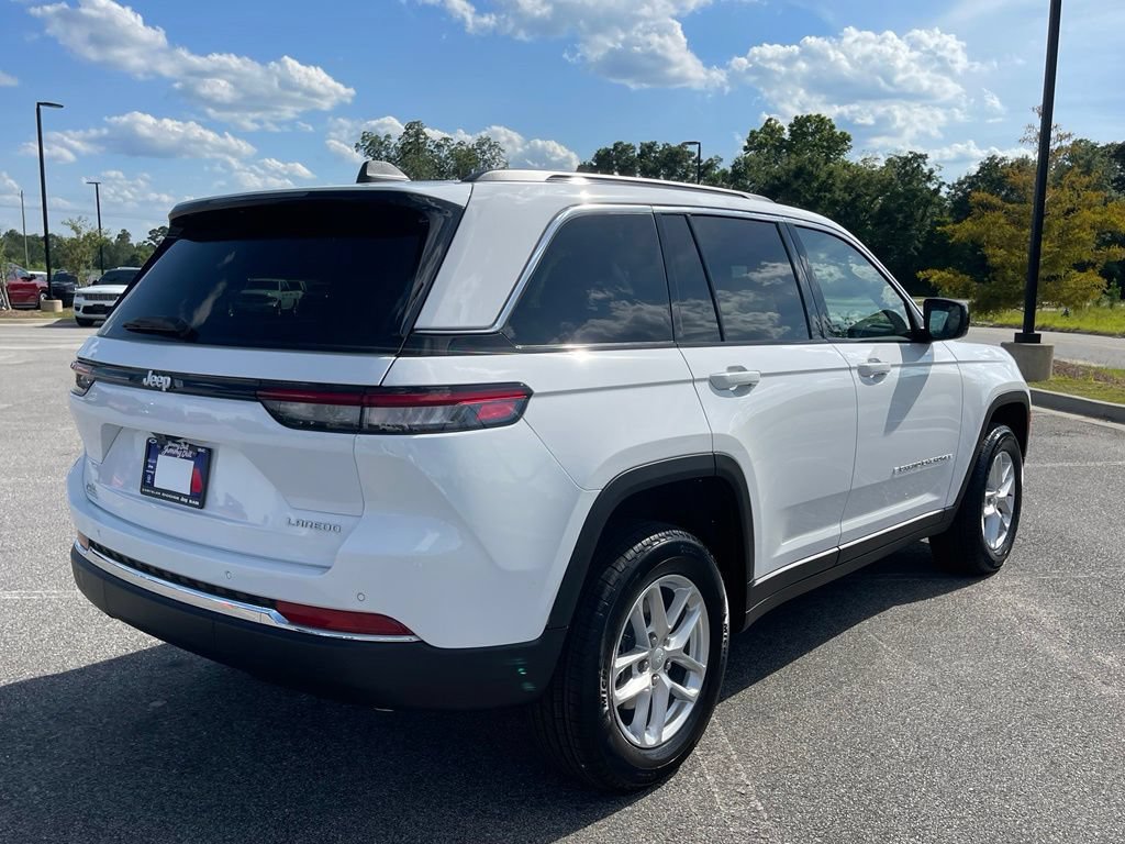 New 2026 Jeep Grand Cherokee Laredo RWD image 18